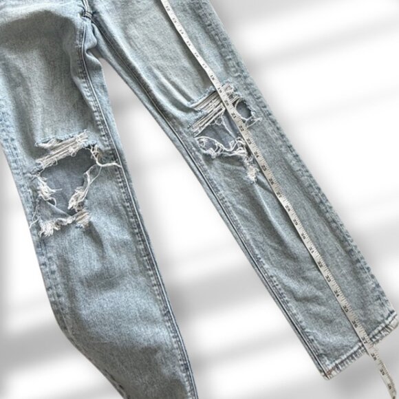 💙 American Eagle Distressed Boyfriend Jeans for Petites | Light Wash | Size 000 - Picture 7 of 8